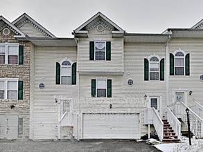 Building Photo - 172 Mountain Dr