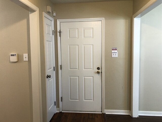 Building Photo - 241 Pinecroft Drive