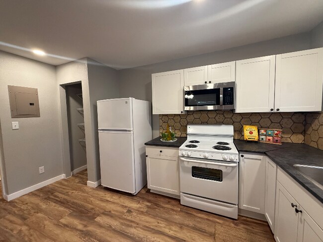 Foto del edificio - 843 Rigsby Ave