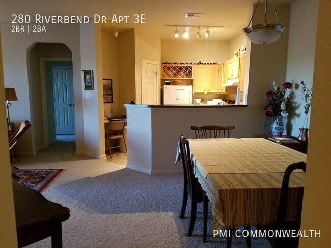 Foto del edificio - 280 Riverbend Dr