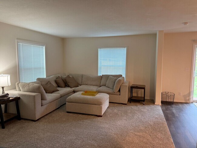 Foto del edificio - Brand new home, short or mid term rental, furnished or unfurnished!