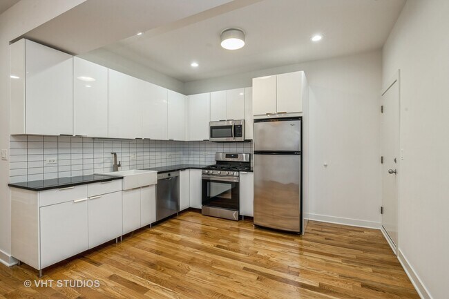 Building Photo - 4503 S Calumet Ave