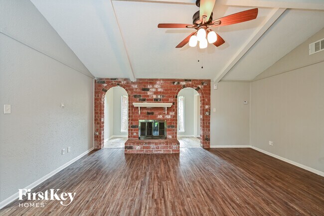 Building Photo - 13706 Oleoke Ln