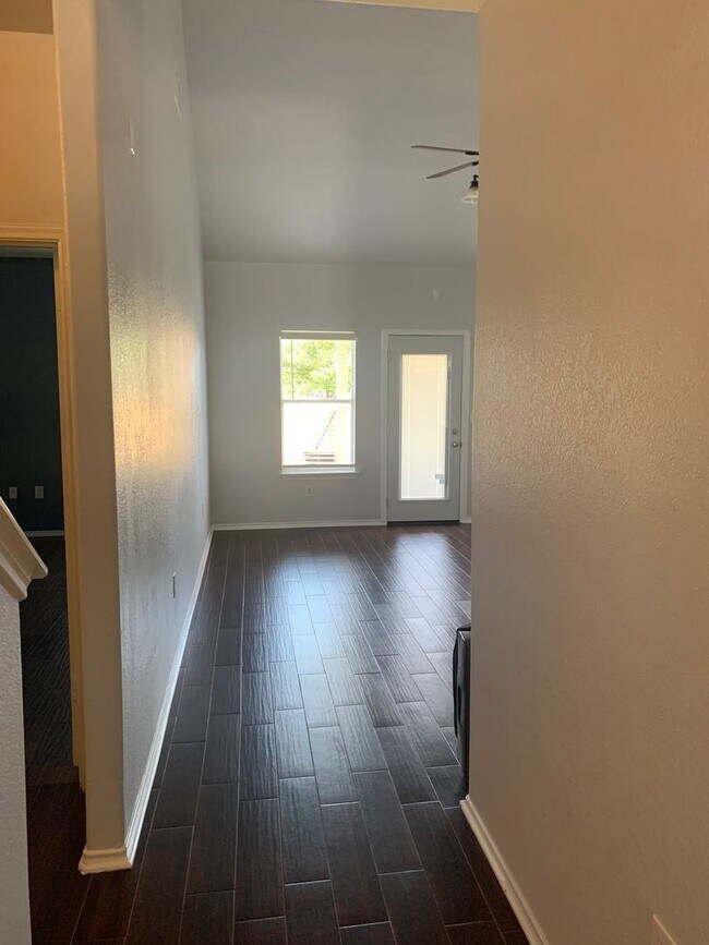 Building Photo - 4 br, 2.5 bath House - 8611 Widgeon Court