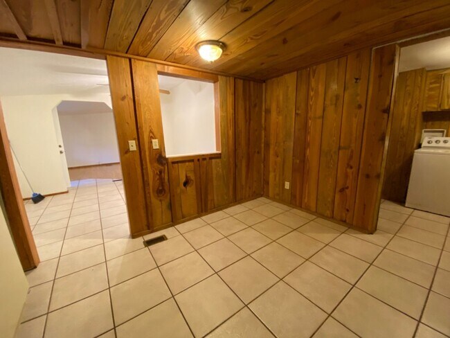 Foto del edificio - 3 Bedroom, 2 Bath home just outside of Live Oak