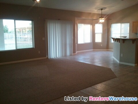 Building Photo - 2582 E Magnolia Dr