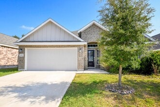 Building Photo - 15225 Cheshire Way