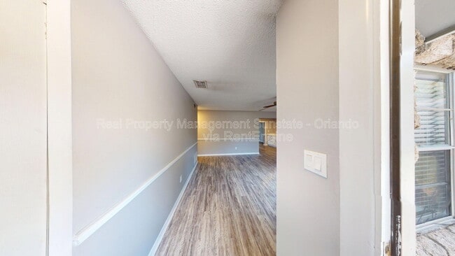 Building Photo - 506 Parson Brown Way