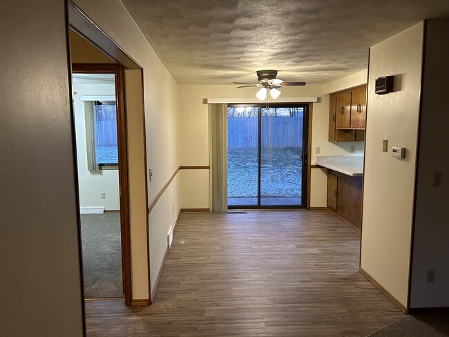 Dining Area & Patio - 356 N Kensington Dr