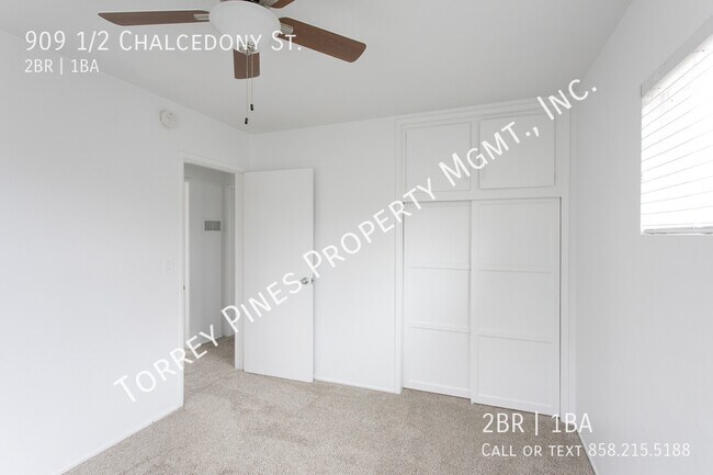 Foto del edificio - Bright 2 Bed/1 Bath in Pacific Beach ~ 2 B...