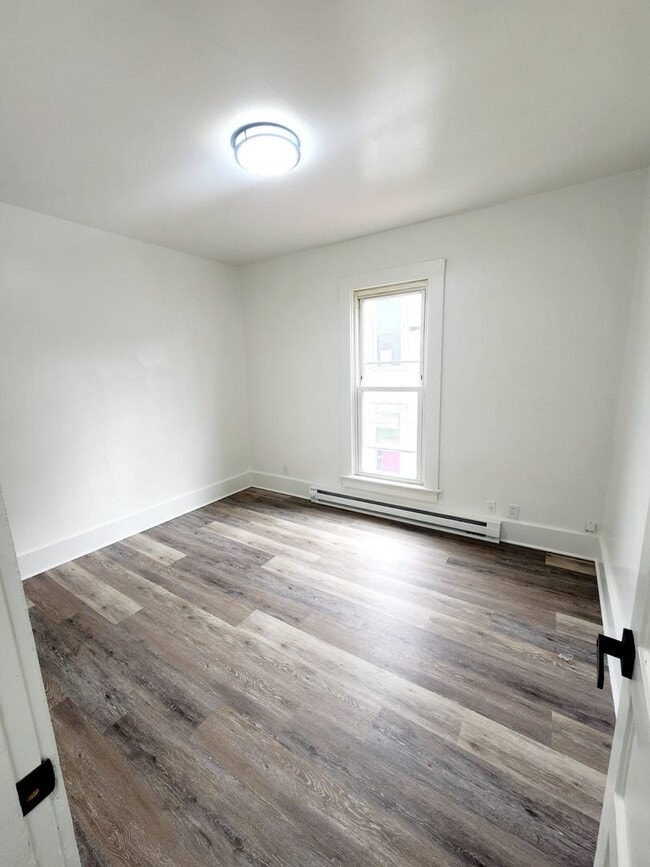 Building Photo - 931 W Wayne St