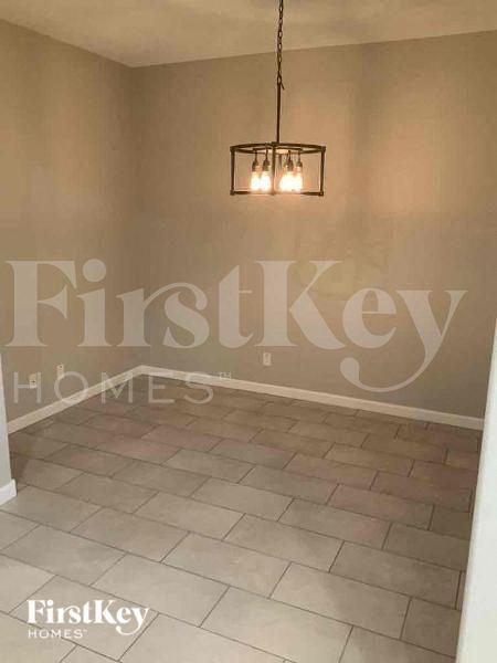 Foto del edificio - 19731 W Jackson St