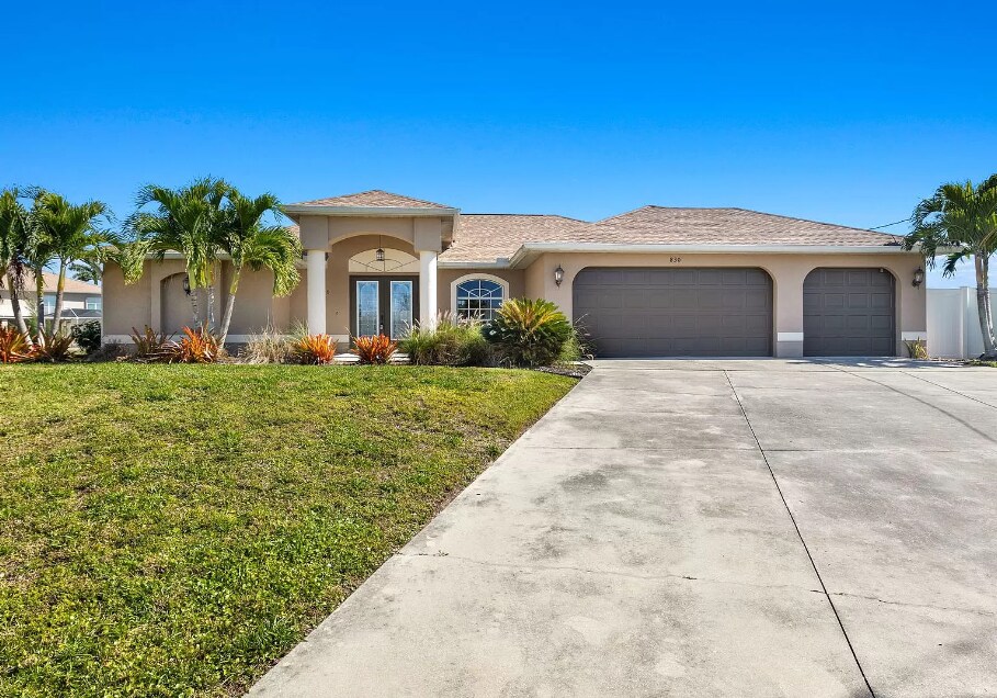 Foto principal - 830 SW 36th Ter