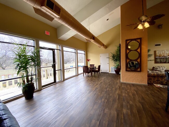 Water's Edge Apartments - Wichita, KS | Apartments.com