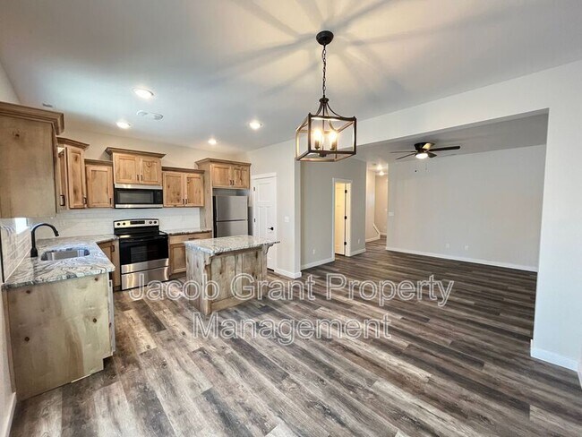 Foto del edificio - 1645 S Bellin Rd