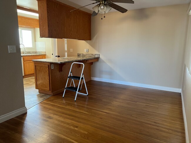 Building Photo - 2421 Casement St