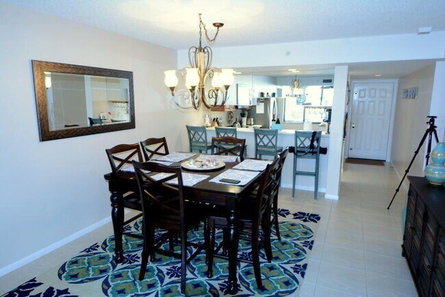 Building Photo - 2401 Marina Isle Way