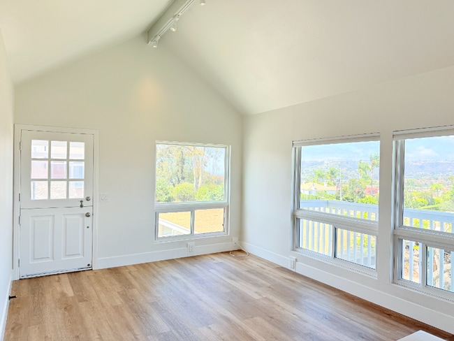 Building Photo - 24033 Vista Corona