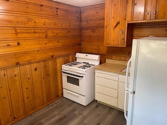 Building Photo - Southshore