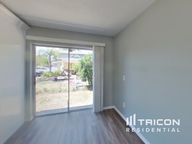 Building Photo - 6316 S Adelia Ave