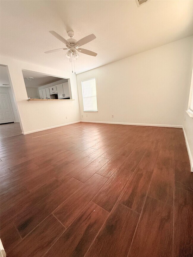 Foto del edificio - 19410 Bold River Rd