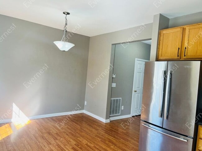 Building Photo - 638 Huffine Manor Cir