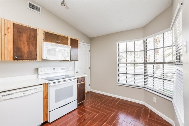 Foto del edificio - 1830 Hallcrest Dr