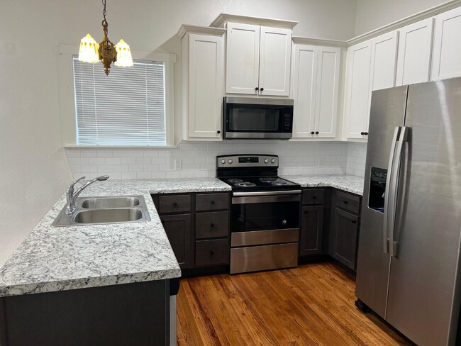 Foto del edificio - 1618 8th St