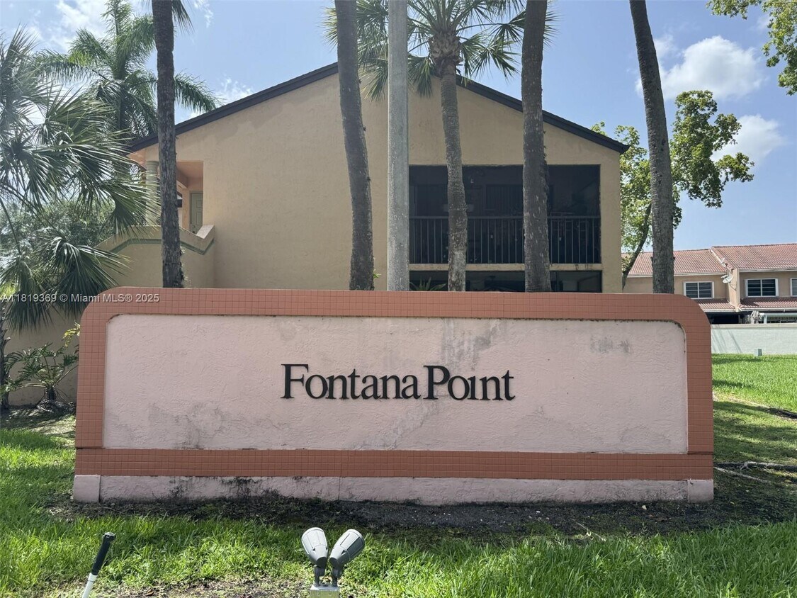 Foto principal - 8211 NW 191st St
