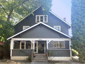 Building Photo - 240 NW 9th St