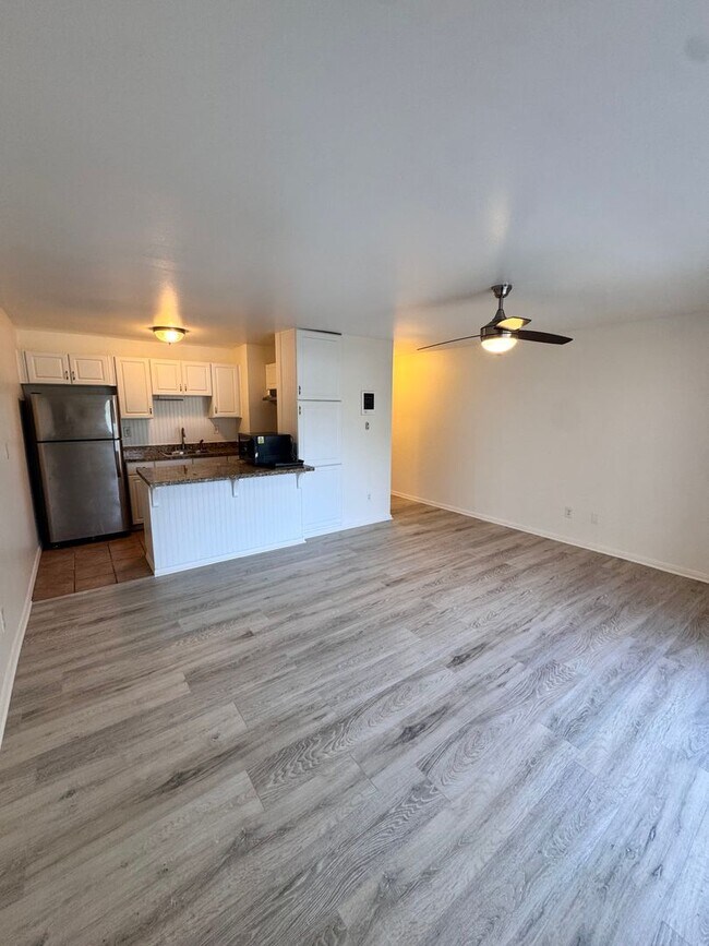 Foto del edificio - 5585 E Pacific Coast Hwy