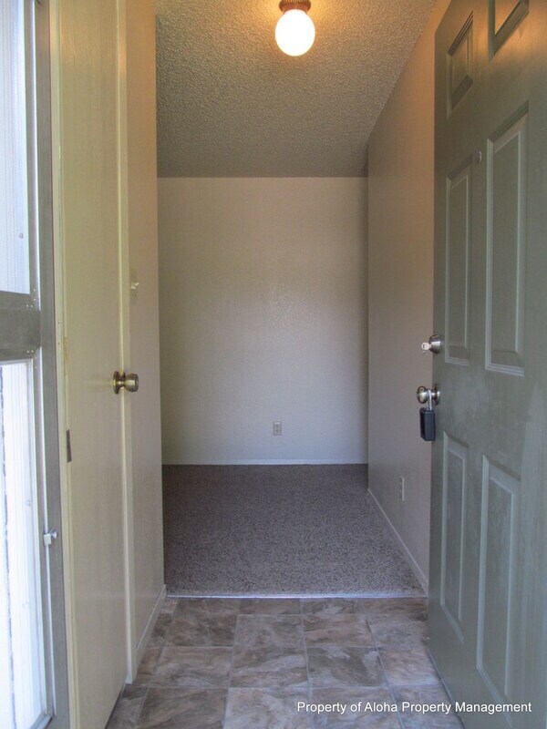 Building Photo - 7004 Bluebird Dr
