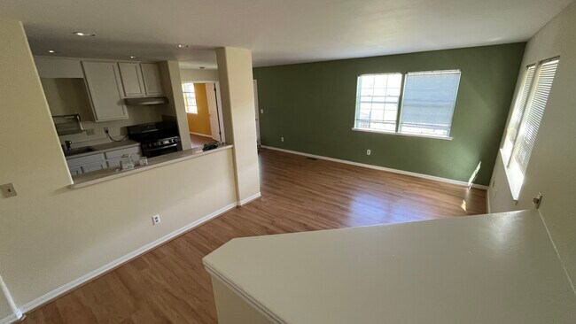 Foto del edificio - 5964 Merriewood Dr
