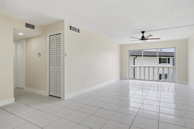 Foto del edificio - 3704 Broadway