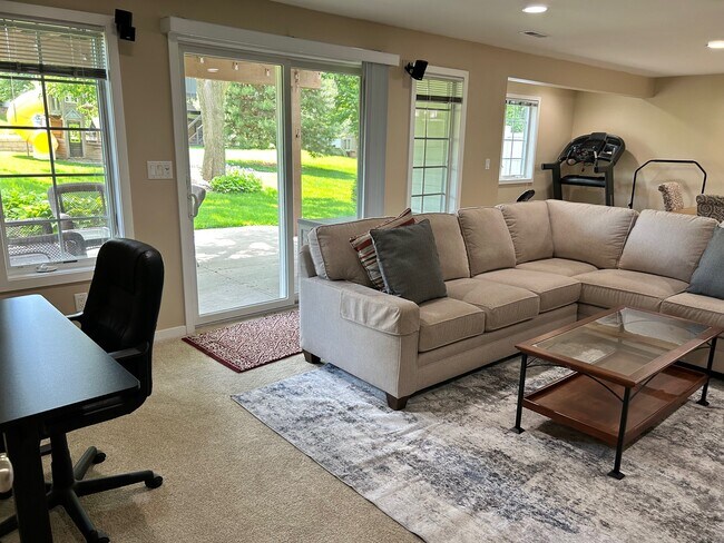 Foto del edificio - 2700 Oakmont Ct