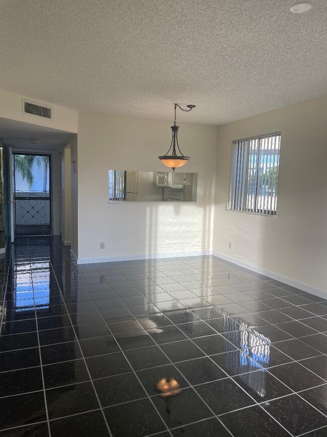 Building Photo - 3138 Via Poinciana