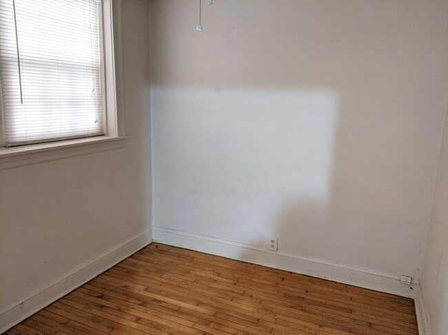 Foto del edificio - 1452 Oak Ave