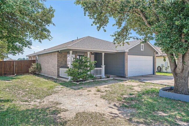Building Photo - 2801 Tyler Ln