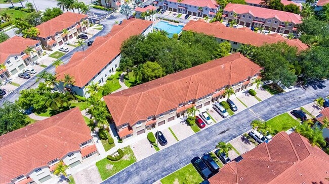 Foto del edificio - 21007 NW 14th Pl