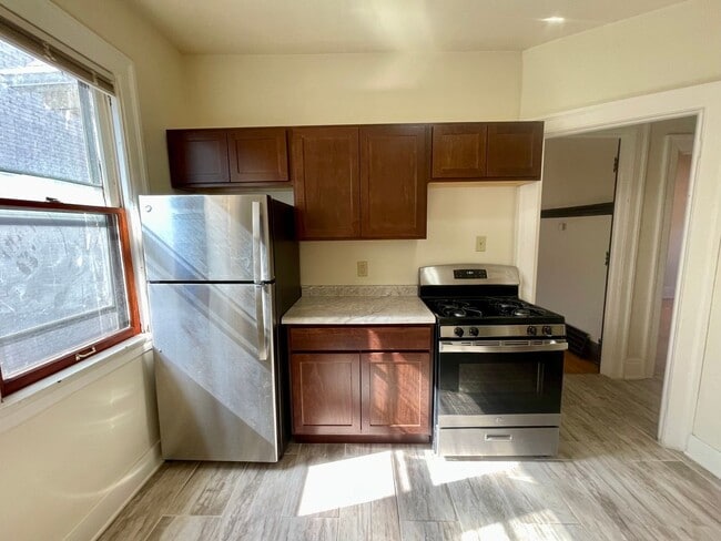 Foto del edificio - 2570 N Murray Ave