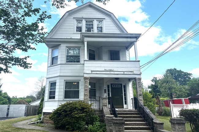 Photo - 19 Spring St House