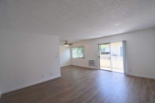 Foto del edificio - 6115 Whitsett Ave