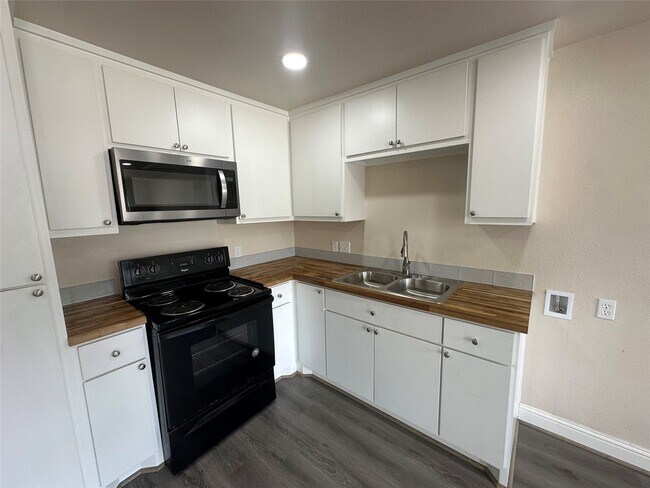 Foto del edificio - 1516 Fidelity St