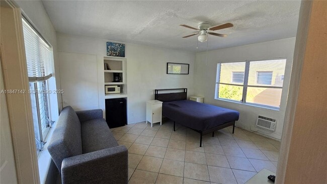 Building Photo - 90 Isle of Venice Dr