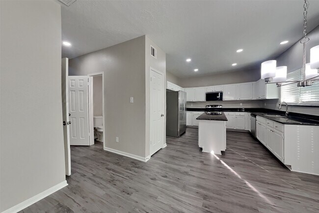 Foto del edificio - 1021 Glenview Dr