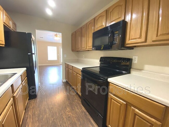 Building Photo - 7866 Park Gate Dr