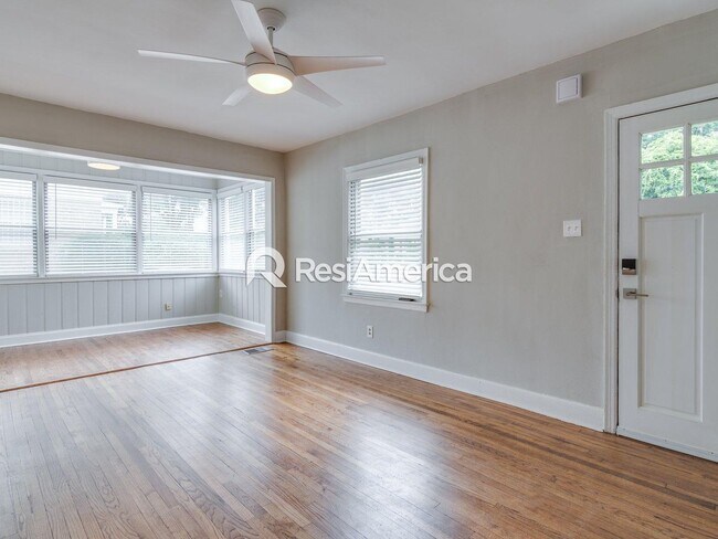 Foto del edificio - Beautiful 2BR/1B home in a peaceful neighb...