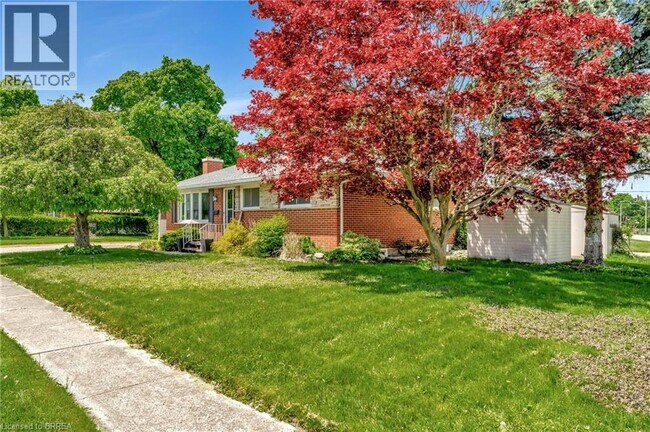 Building Photo - 1017 Braeside St