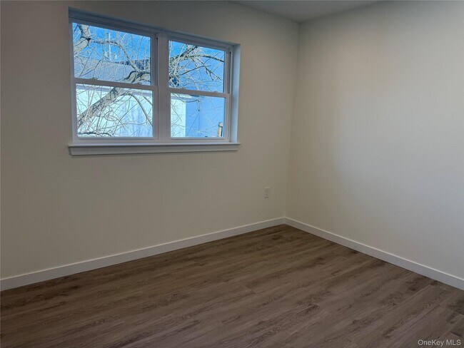 Foto del edificio - 5 Colonial Dr