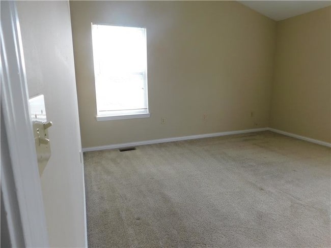 Foto del edificio - 476 Rosebud Cir